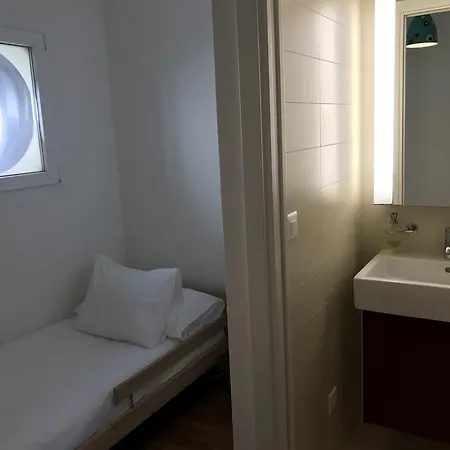 Swiss Riviera City Apartmán *
